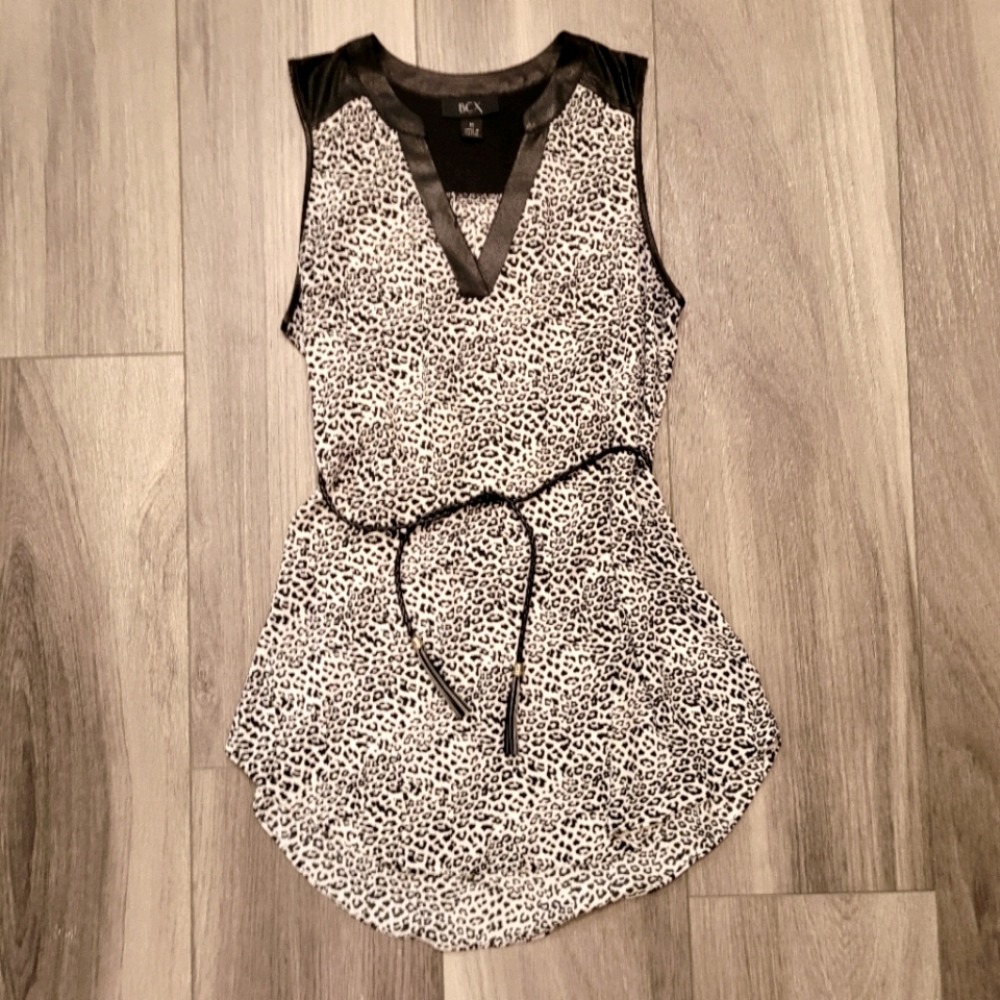 🌻 2/$30 🌻 | BCX | Animal Print Sleeveless Tunic